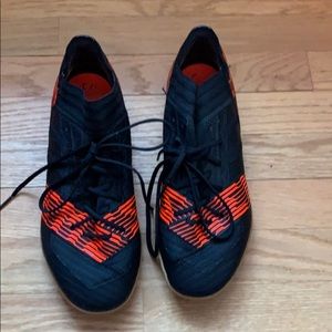Nemeziz tango 17.3 indoors